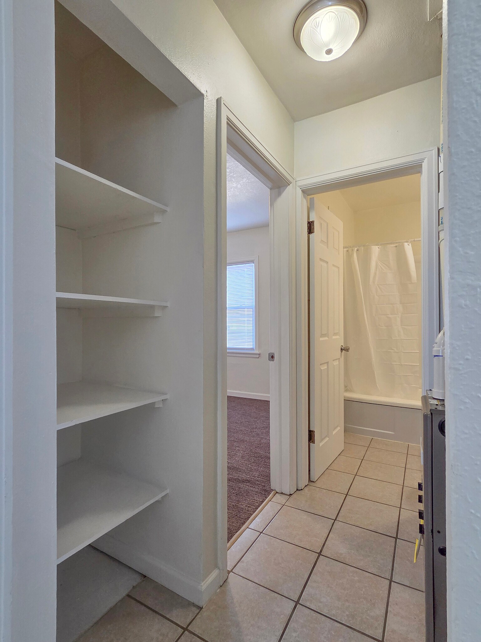 Building Photo - 3804 Johnson Ave