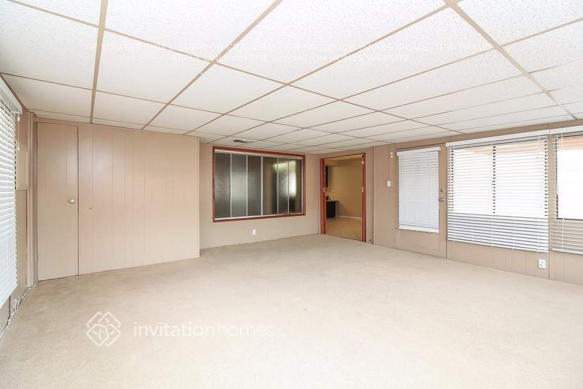 Building Photo - 41797 Royal Palm Dr