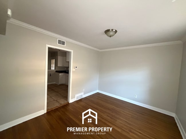 Building Photo - 1085 S.Perkins Rd