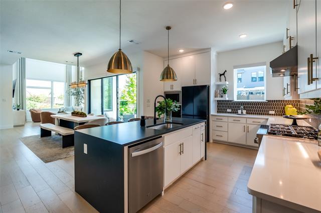 Building Photo - 7501 Hewitt Dr