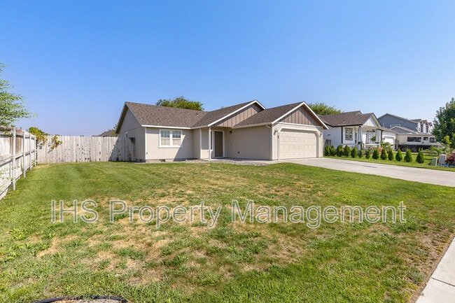 Building Photo - 5204 Desert Dove Loop