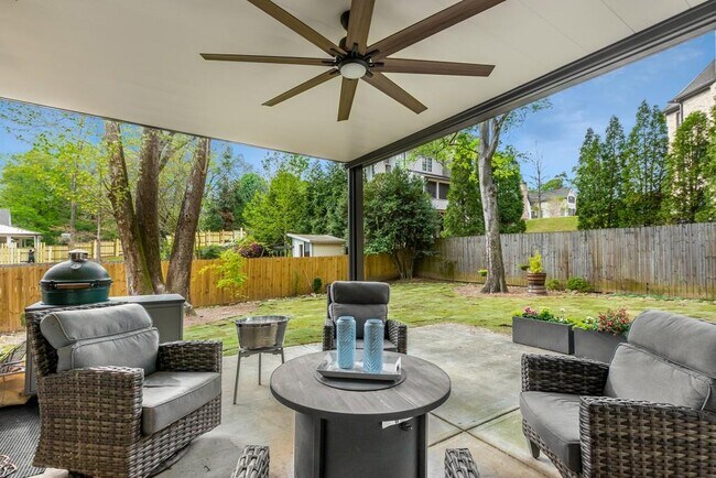 Building Photo - 782 Piedmont Way NE