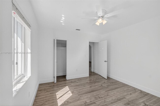 Building Photo - 1801 SW 5th St