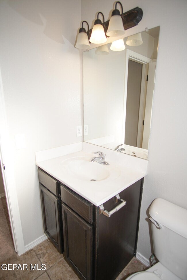 Building Photo - 14206 Otter Point Ct