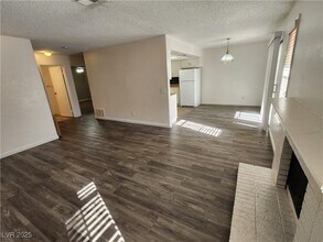 Building Photo - 6627 W Tropicana Ave