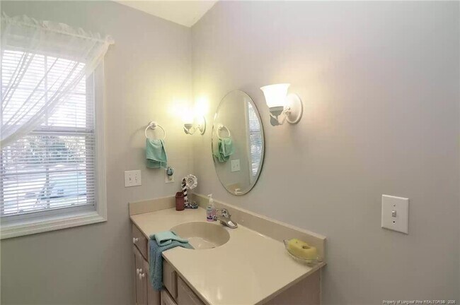 Building Photo - 349 Moss Pink Dr