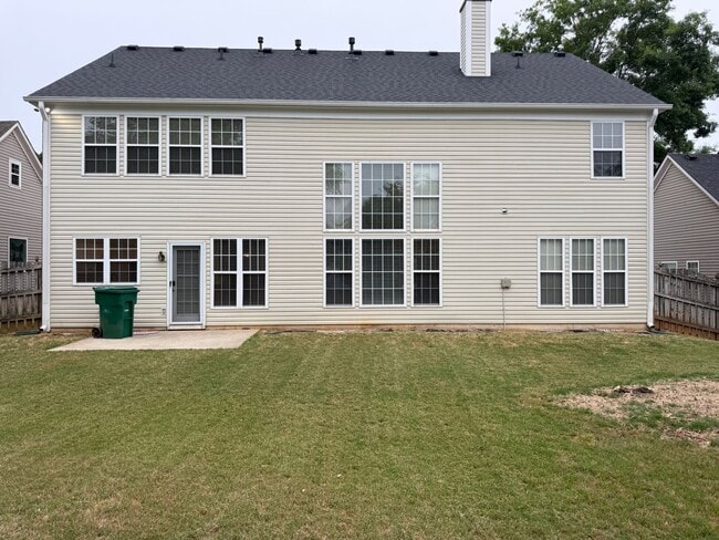 Building Photo - Charming Cul-de-Sac Living in the Heart of Greer