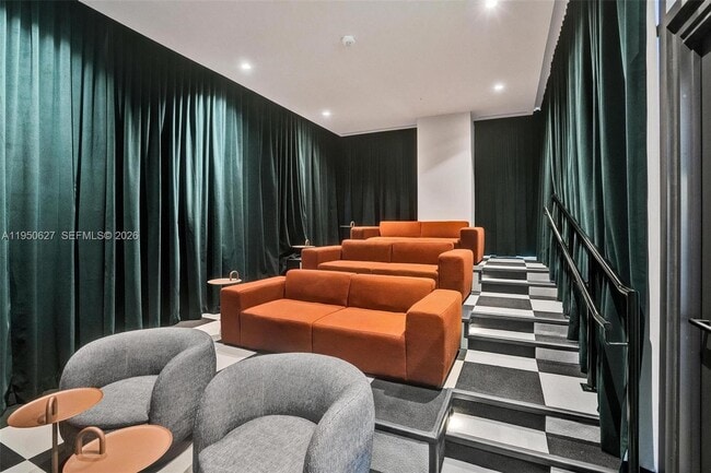 Building Photo - 11 NE 6th St