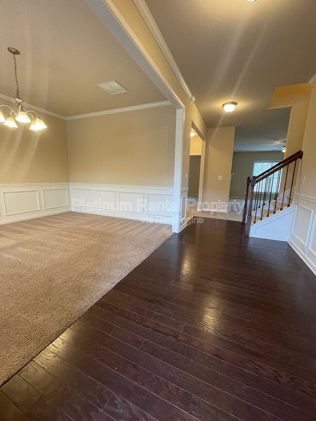 Building Photo - 5755 Rialto Way