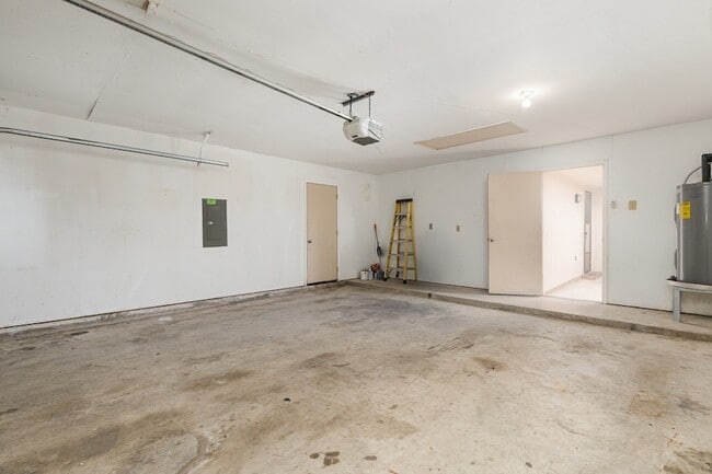 Building Photo - 1521 Wheatfield Ct