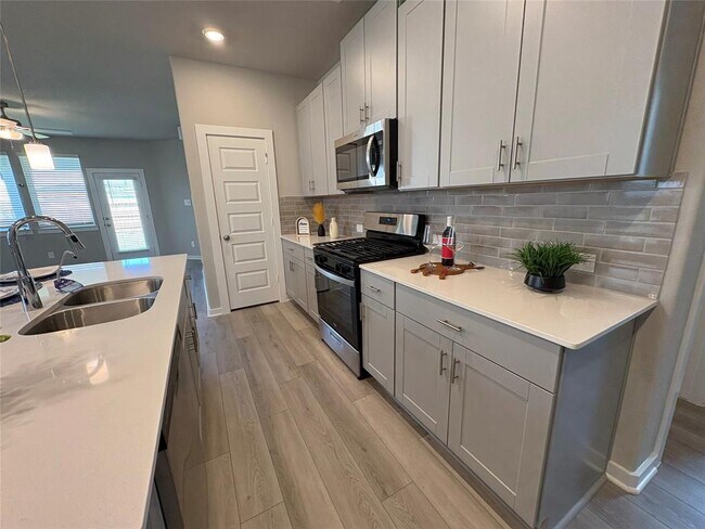Building Photo - 16817 Harvest Grv Ln