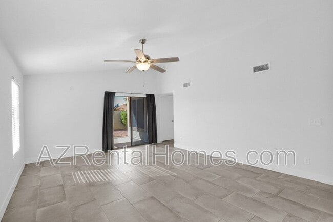 Building Photo - 3841 E Bighorn Ave