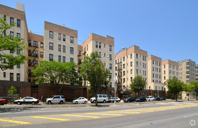 Building Photo - Roosevelt Gardens