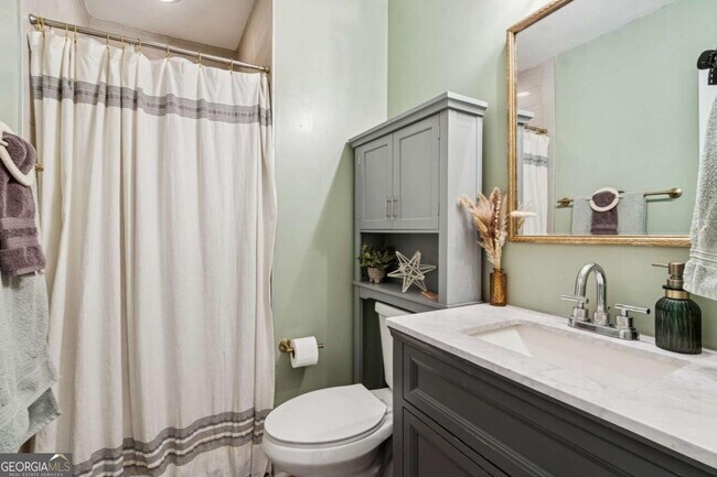 Building Photo - 1865 Stanton St