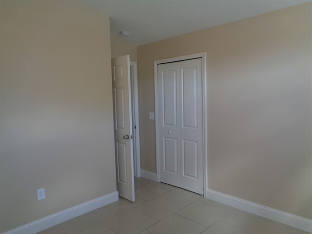 Building Photo - 29425 Crossland Dr