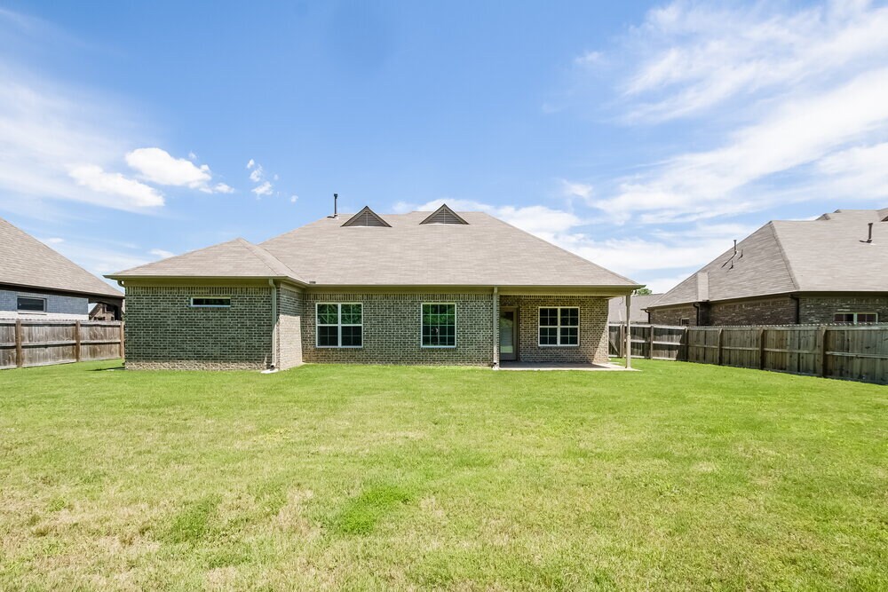Building Photo - 5009 Forest Oasis Ln