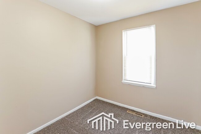 Building Photo - 5201 Palmer Dr