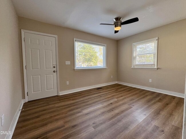 Building Photo - 52 Eastwood St