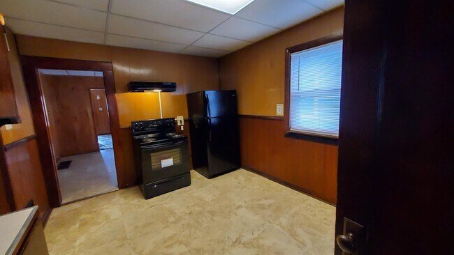 Building Photo - 124 Manilla St