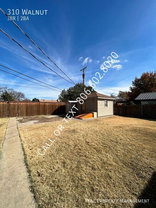 Building Photo - 310 Walnut-