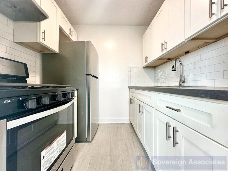 Building Photo - 40 E Sidney Ave