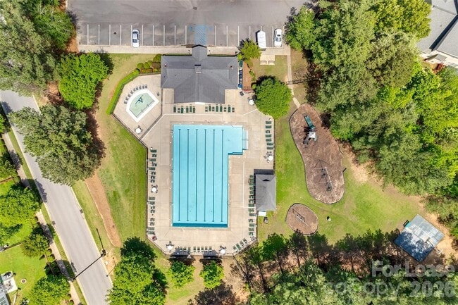 Building Photo - 2330 Mirage Pl