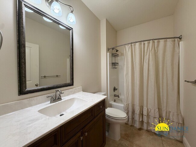Building Photo - Spacious 4BR/2BA Home in Fort Walton Beach Near Eglin Parkway!