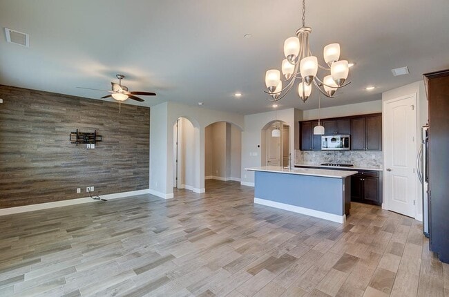 Building Photo - 2935 N Leya Dr