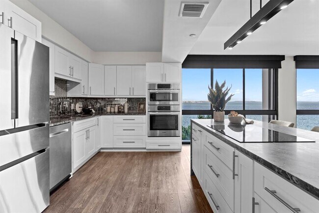 Building Photo - 3301 Bayshore Blvd