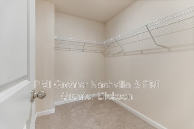Building Photo - 305 Masters Way