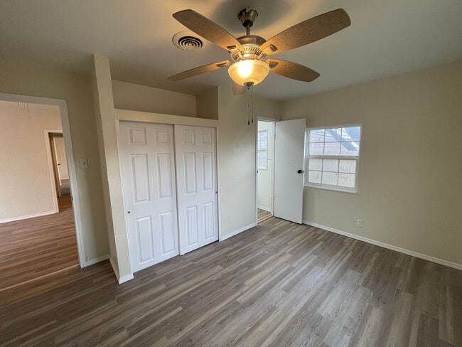 Building Photo - Updated 3/1.5 in Gables Neighborhood