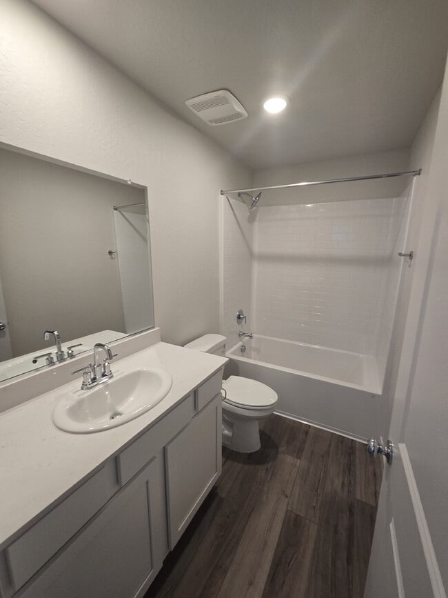 Building Photo - LIMITED TIME OFFER- RECEIVE $300 OFF YOUR ...