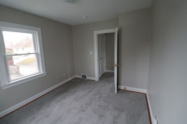 Building Photo - 4287 Rocky River Dr