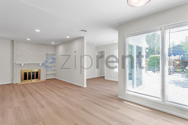 Building Photo - 500 Middlesex Rd