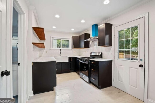 Building Photo - 2735 Defoors Ferry Rd NW