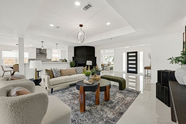 Building Photo - 2415 Moss Hill Dr