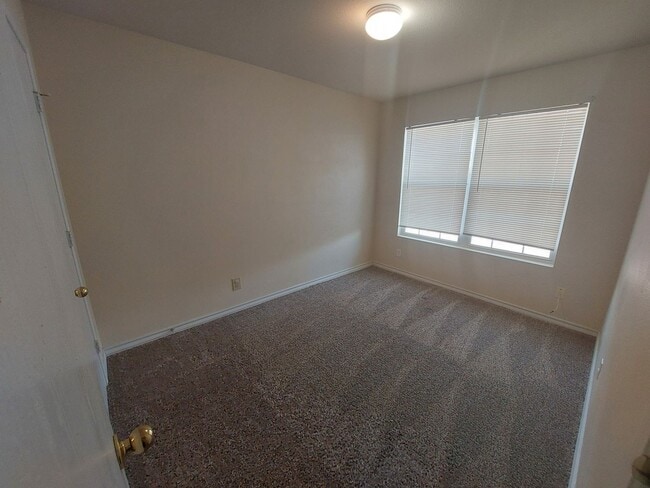 Building Photo - The Gardens at The Summit~Three Bedroom To...