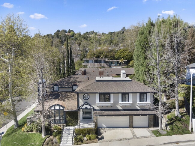 Building Photo - 2937 Deep Canyon Dr