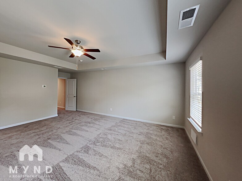 Building Photo - 1306 Sweetbriar Cir