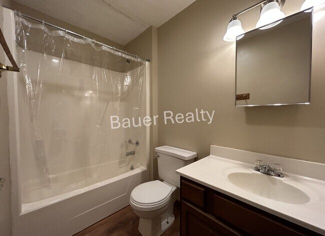 Building Photo - 313 Woodland Ave