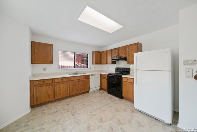 Building Photo - 12811 Hunting Bear