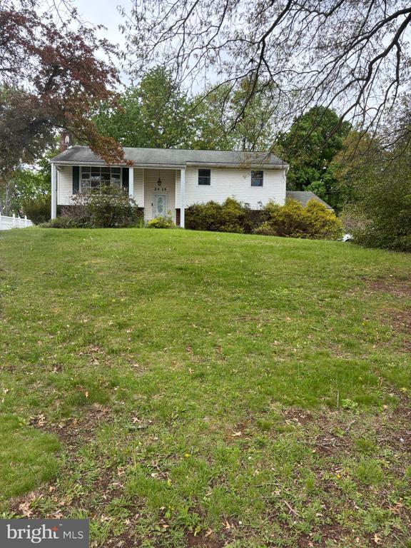 Building Photo - 2435 Welsh Dr