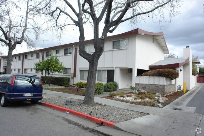 Building Photo - Citron Place
