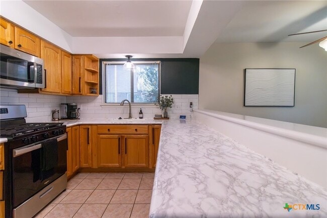 Building Photo - 1609 Ronstan Dr