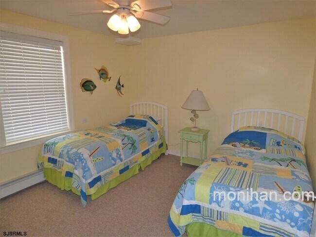 Building Photo - 875 Stenton Pl