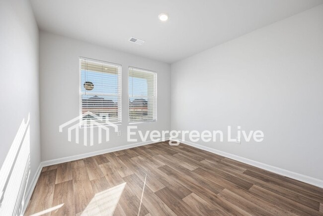 Building Photo - 1234 Willow Oaks Wy