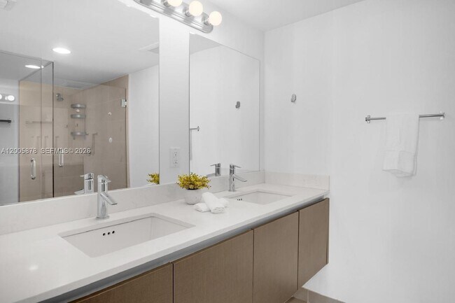 Building Photo - 6620 Indian Creek Dr