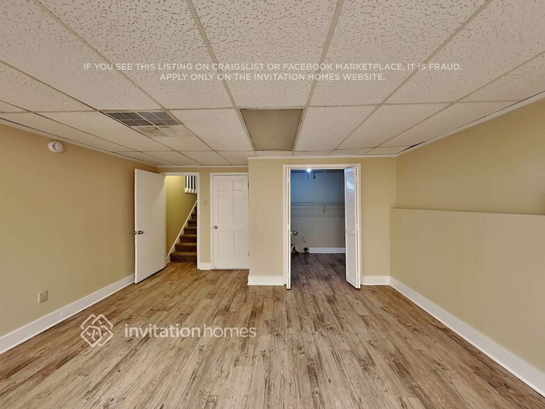 Building Photo - 4931 Tremont Dr NE
