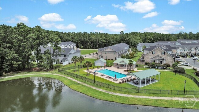 Building Photo - 235 Sonoma Dr