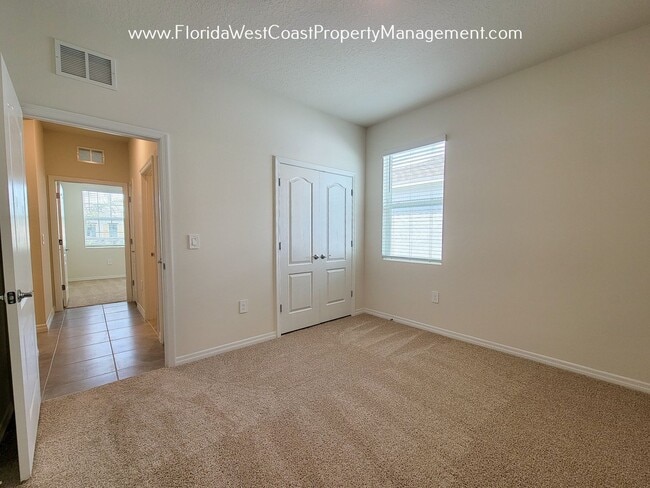 Building Photo - COOL COASTAL 4 BED/2 BATH HOME! PALISADES LAKEWOOD RANCH! COMMUNITY POOL/FITNESS ROOM!